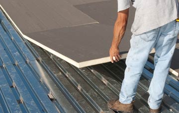 benefits of insulating Hollingdon flat roofing